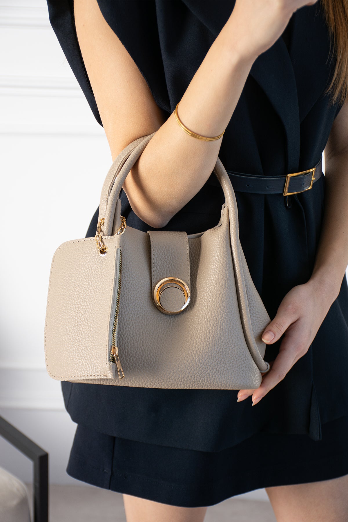 Kadın Bej Deri Mini Omuz ve El Çantası - Cüzdanlı Fonksiyonel Kol Çantası - Bej Rengi Askılı Günlük Çanta - Butik Tasarım Mini Bag