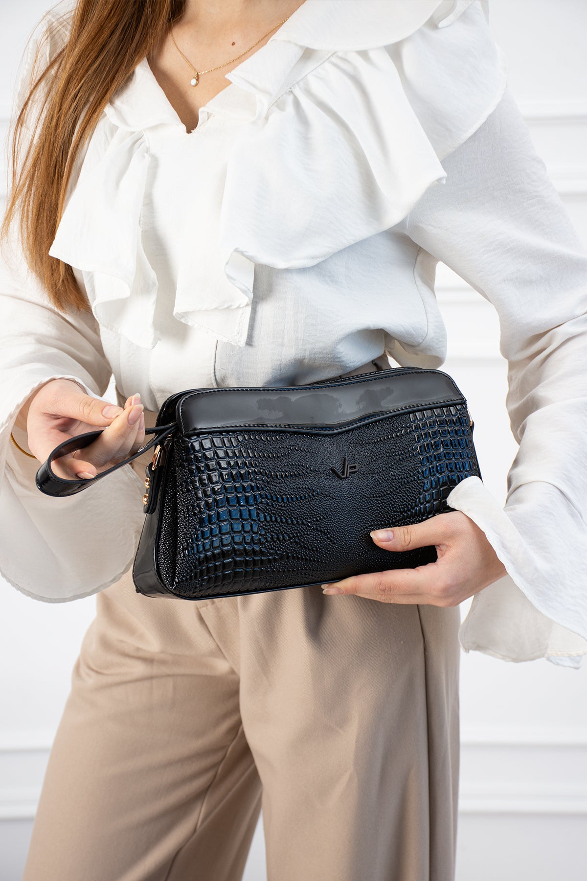 Kadın Siyah Çift Kullanımlı Deri El ve Omuz Çantası - Şık Günlük Kol Çantası - Kavisli Kapak Detaylı Mini Bag