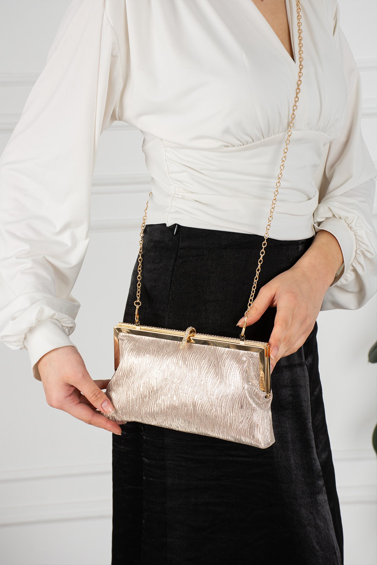 Gold Işıltılı Abiye Çanta - Taşlı Kilitli Portföy Clutch Gece Çantası - Zincirli Düğün, Nişan ve Davet El Çantası